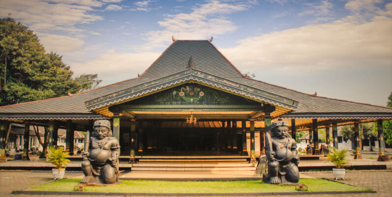 rumah adat yogyakarta