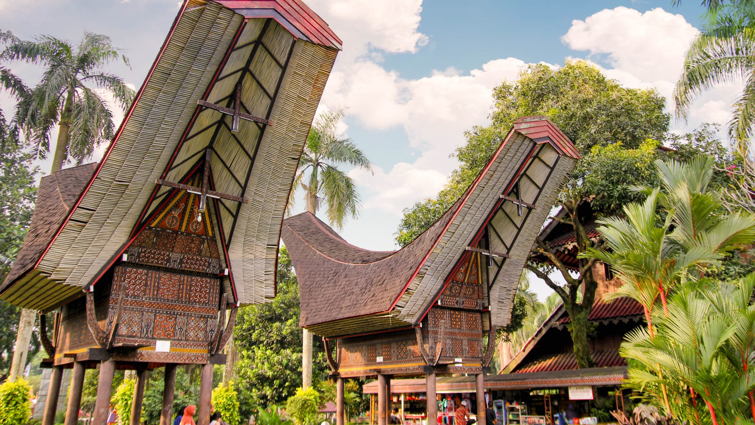 rumah adat sulawesi selatan 1